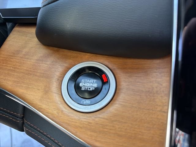 2025 Jeep Grand Cherokee L Summit Reserve