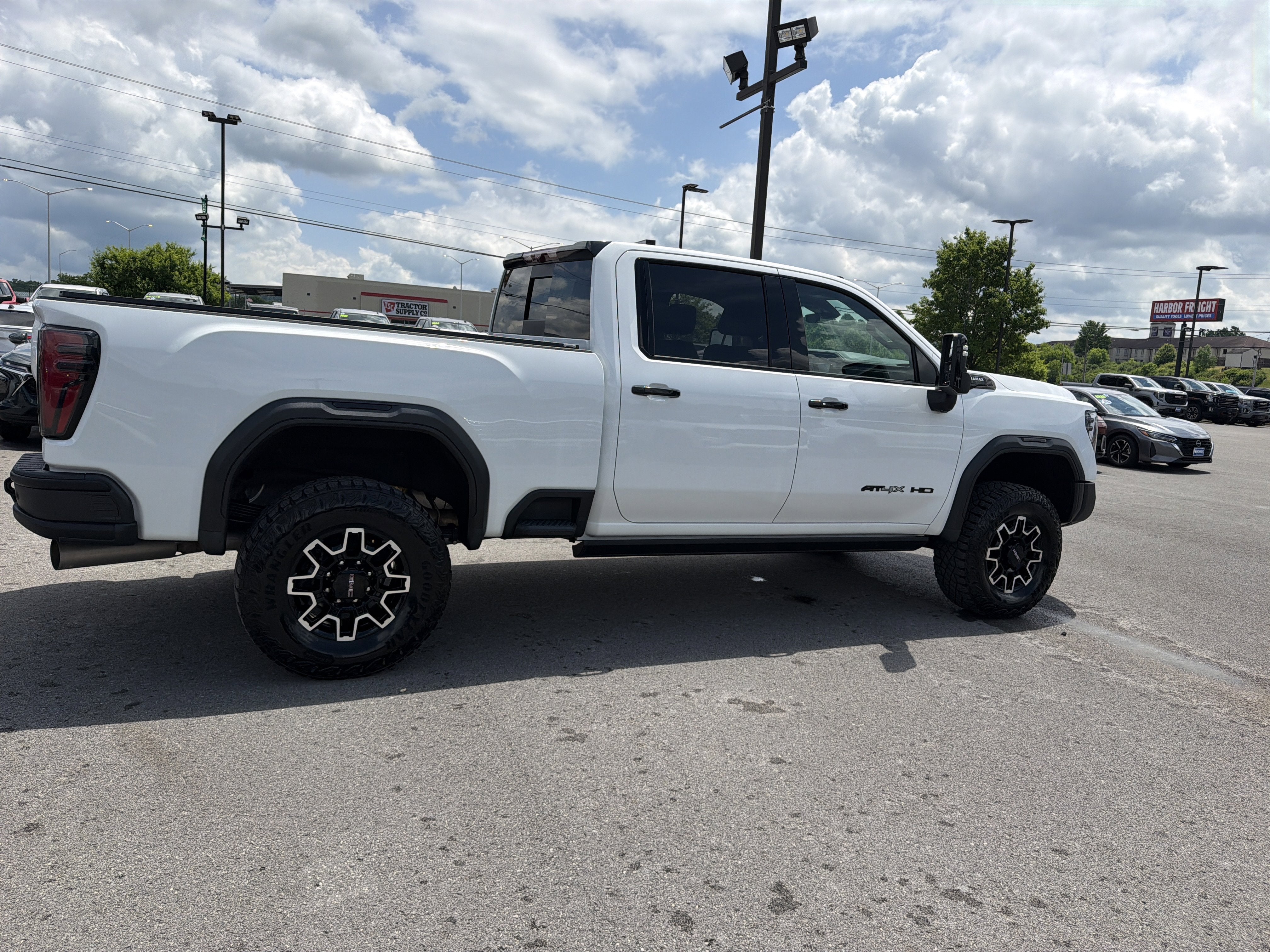 2024 GMC Sierra 2500 HD AT4X