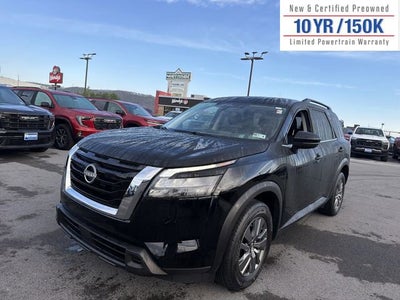 2025 Nissan Pathfinder SV