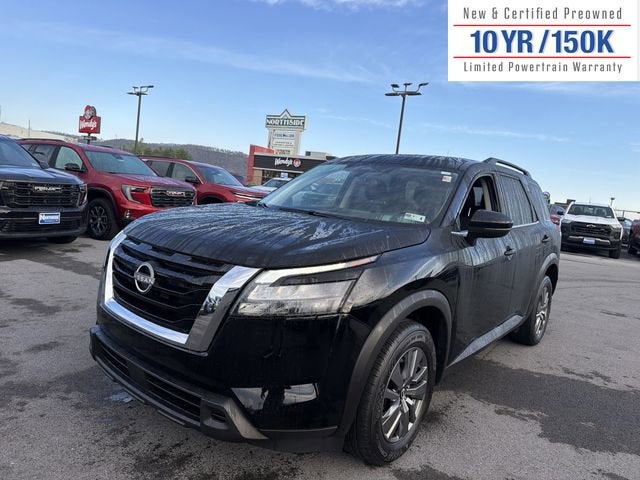 2025 Nissan Pathfinder SV