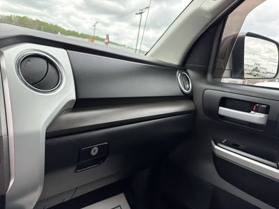 2017 Toyota Tundra 4WD SR5
