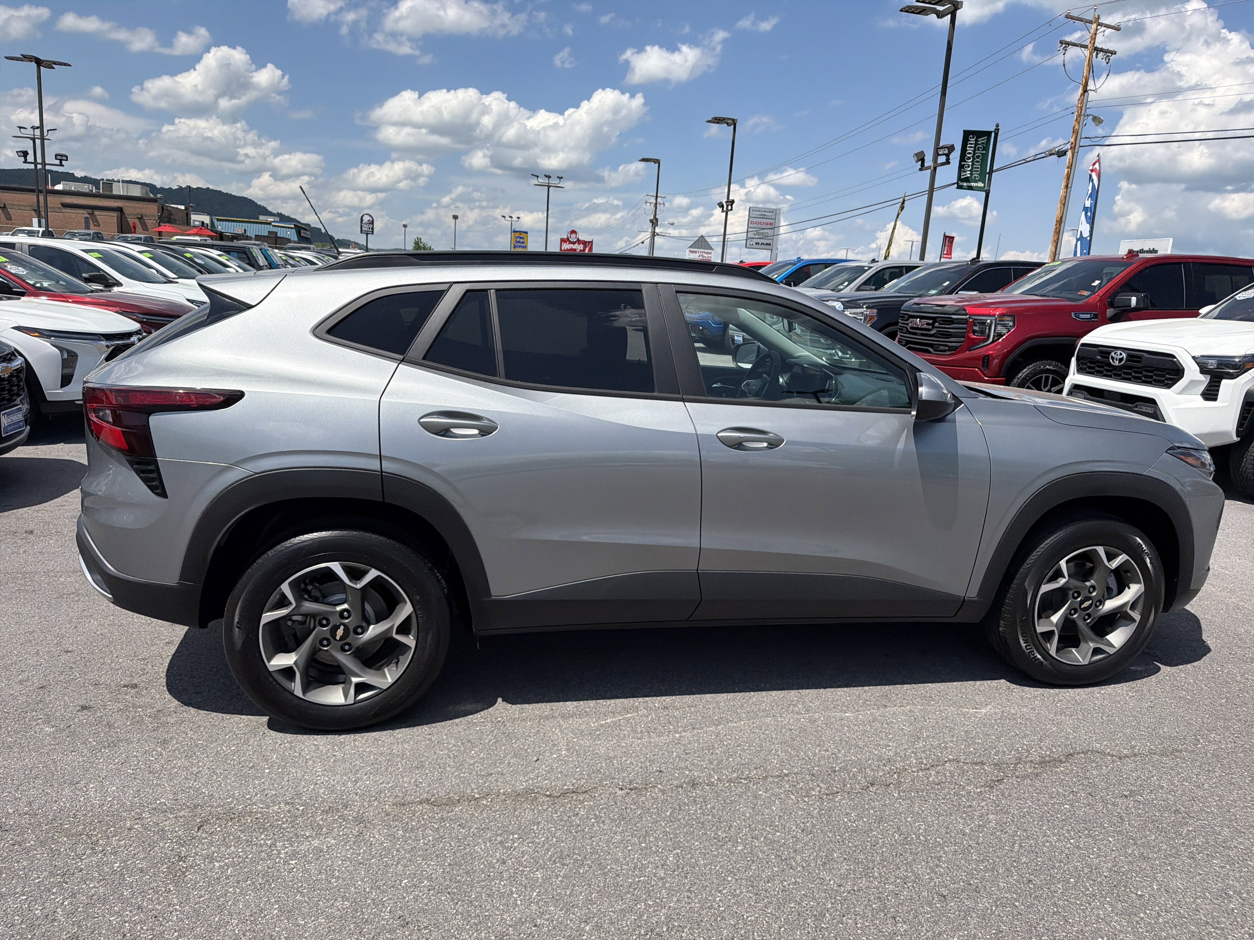 2024 Chevrolet Trax LT