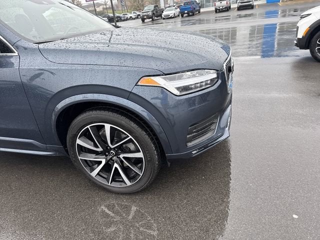 2022 Volvo XC90 Momentum