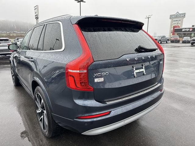 2022 Volvo XC90 Momentum