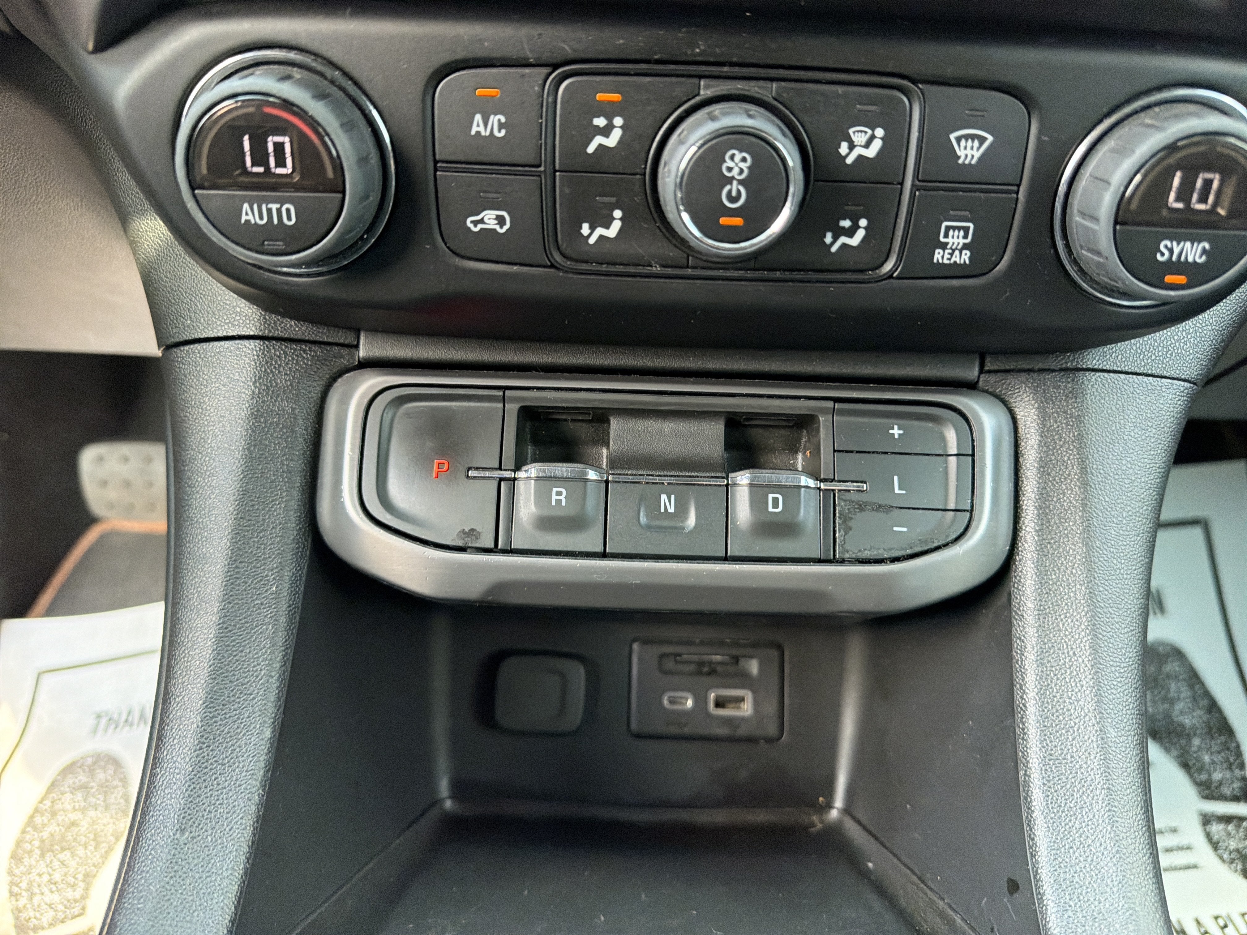 2023 GMC Acadia AT4