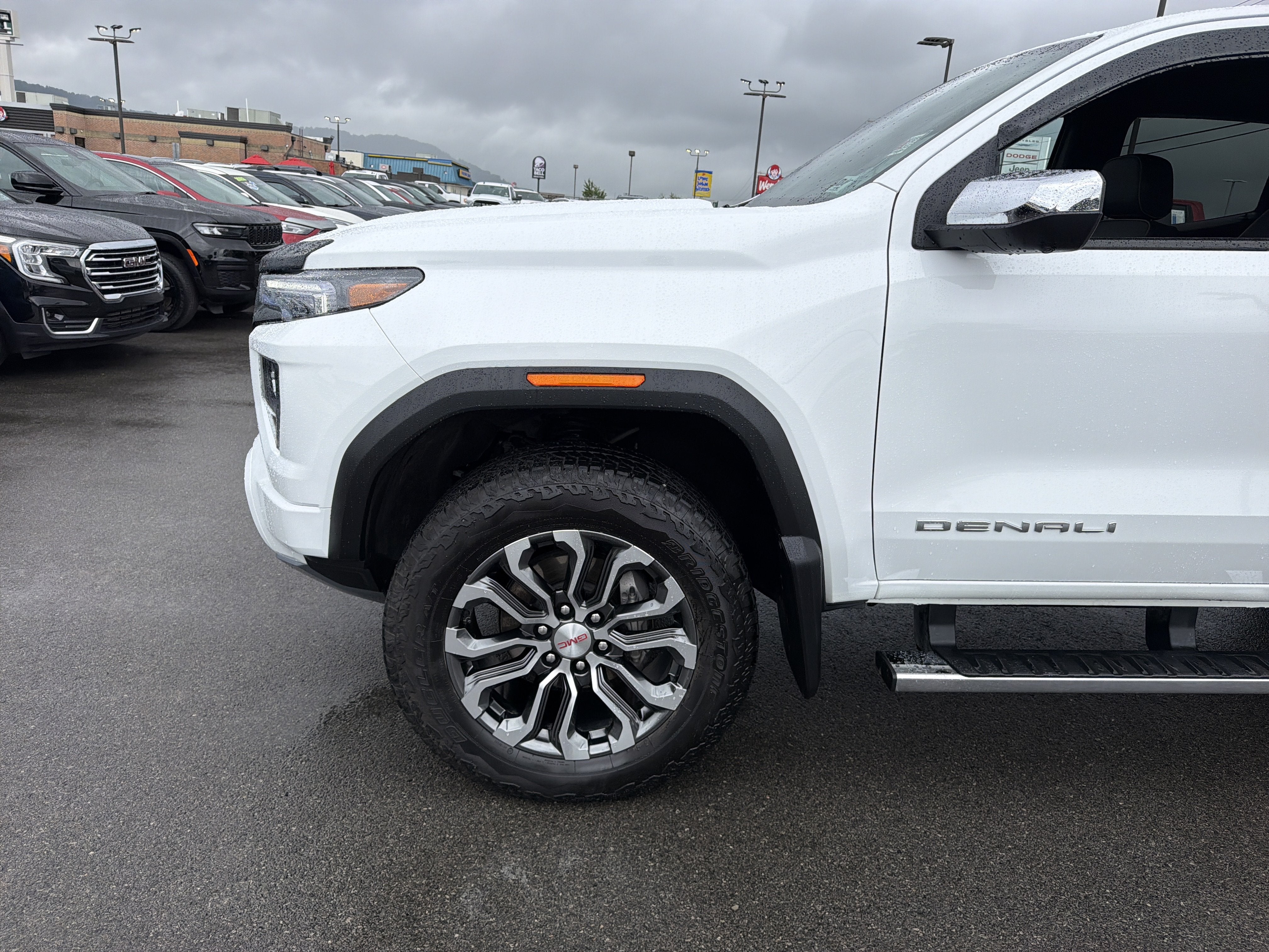2024 GMC Canyon Denali