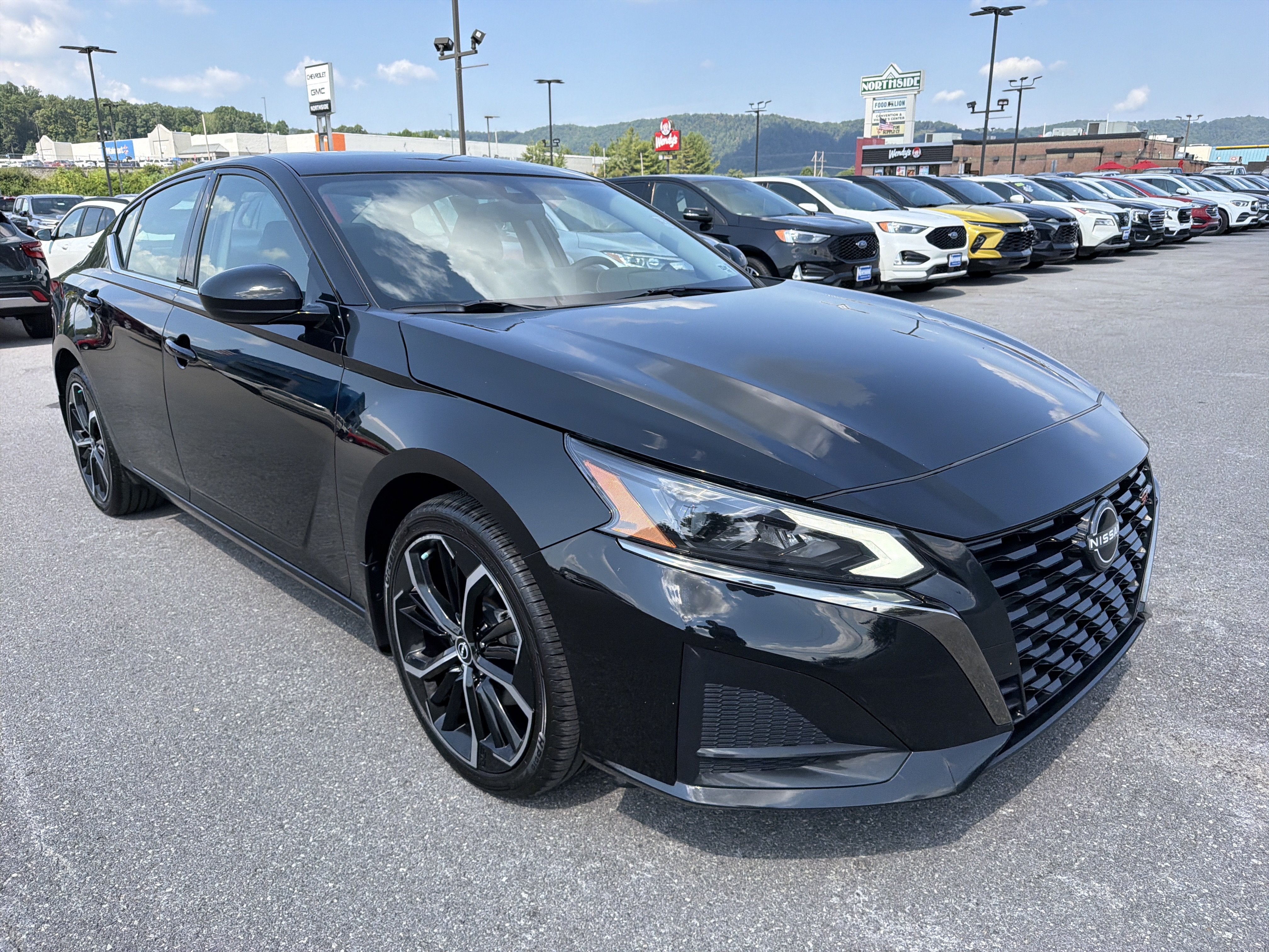 2024 Nissan Altima 2.5 SR