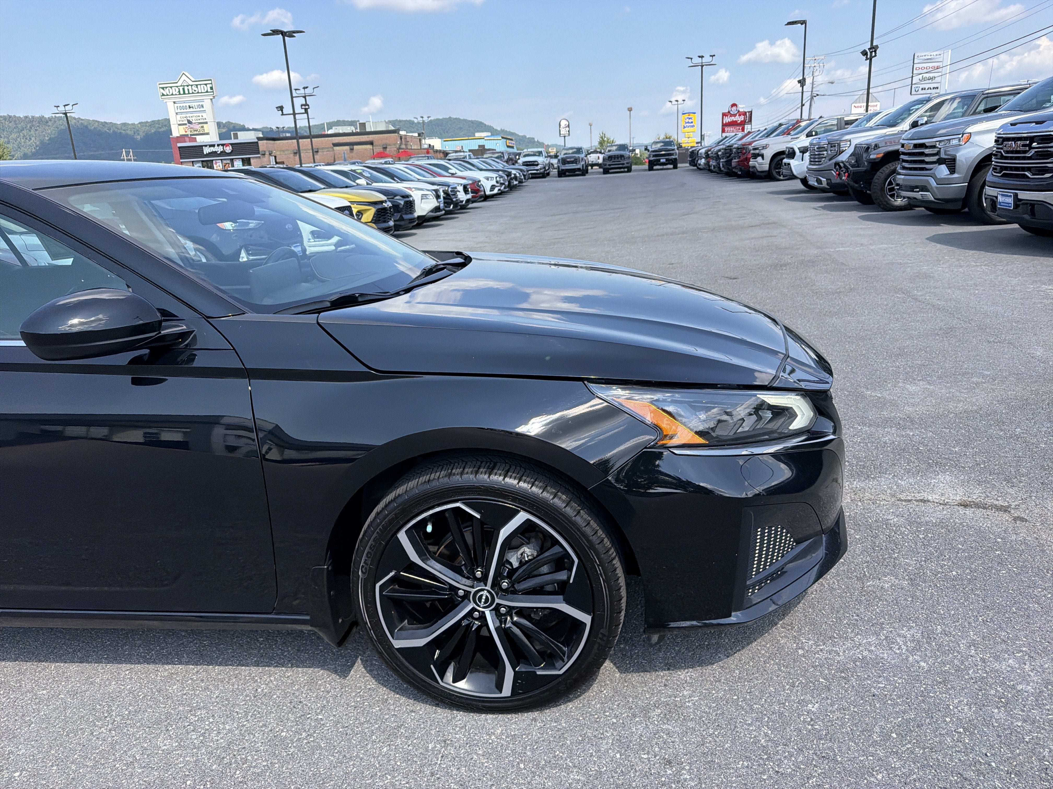 2024 Nissan Altima 2.5 SR