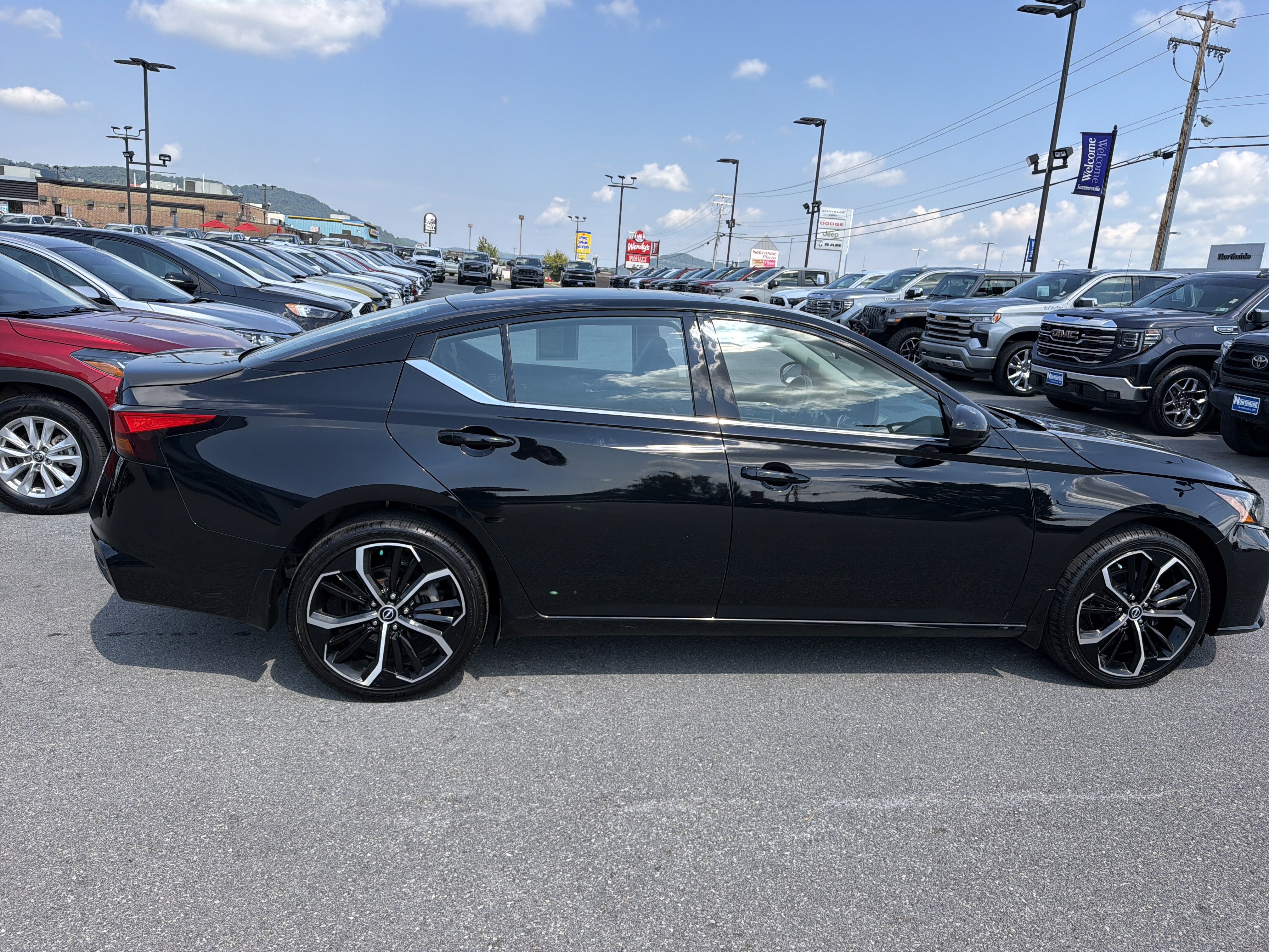 2024 Nissan Altima 2.5 SR