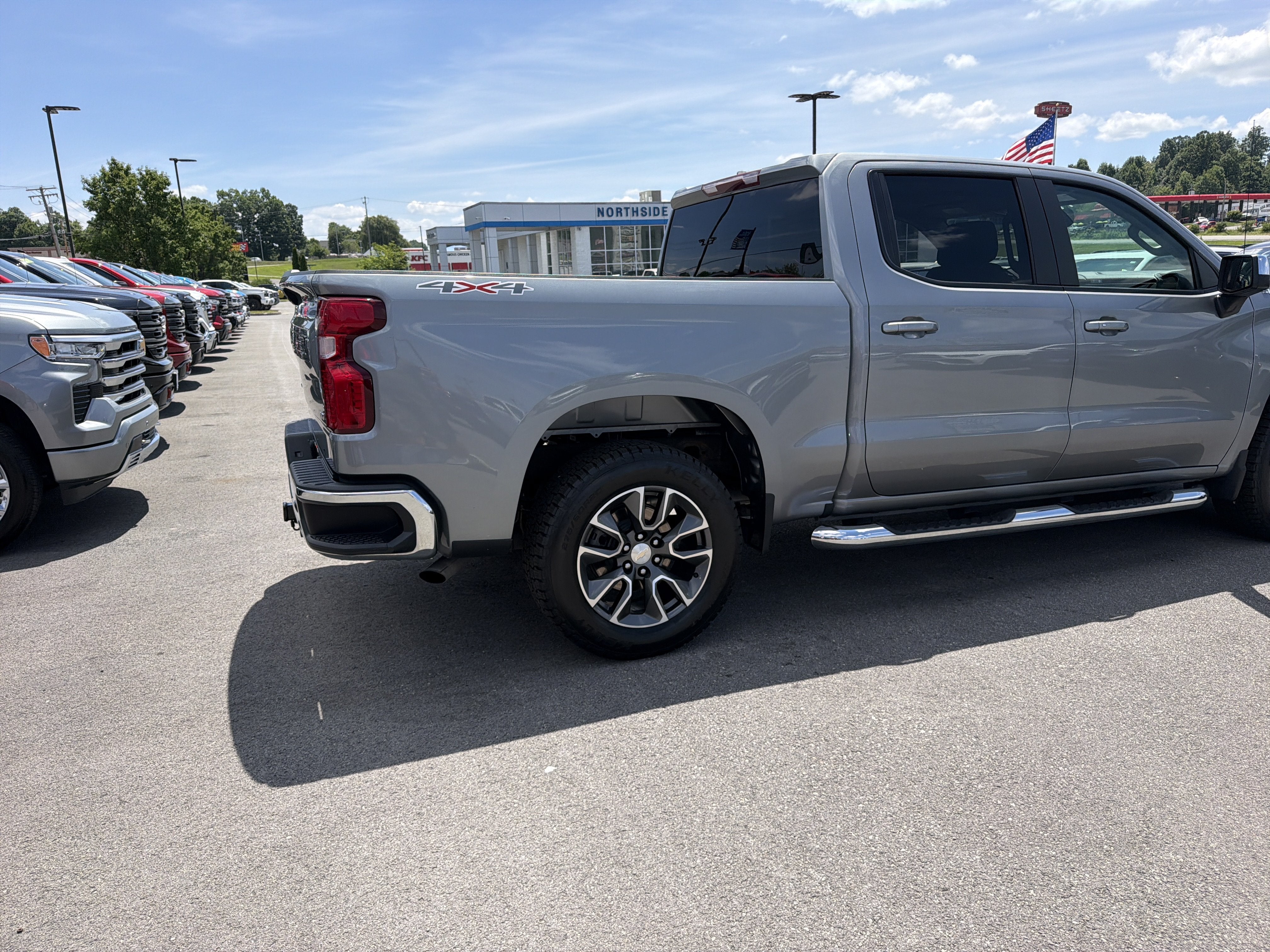 2023 Chevrolet Silverado 1500 LT (2FL)