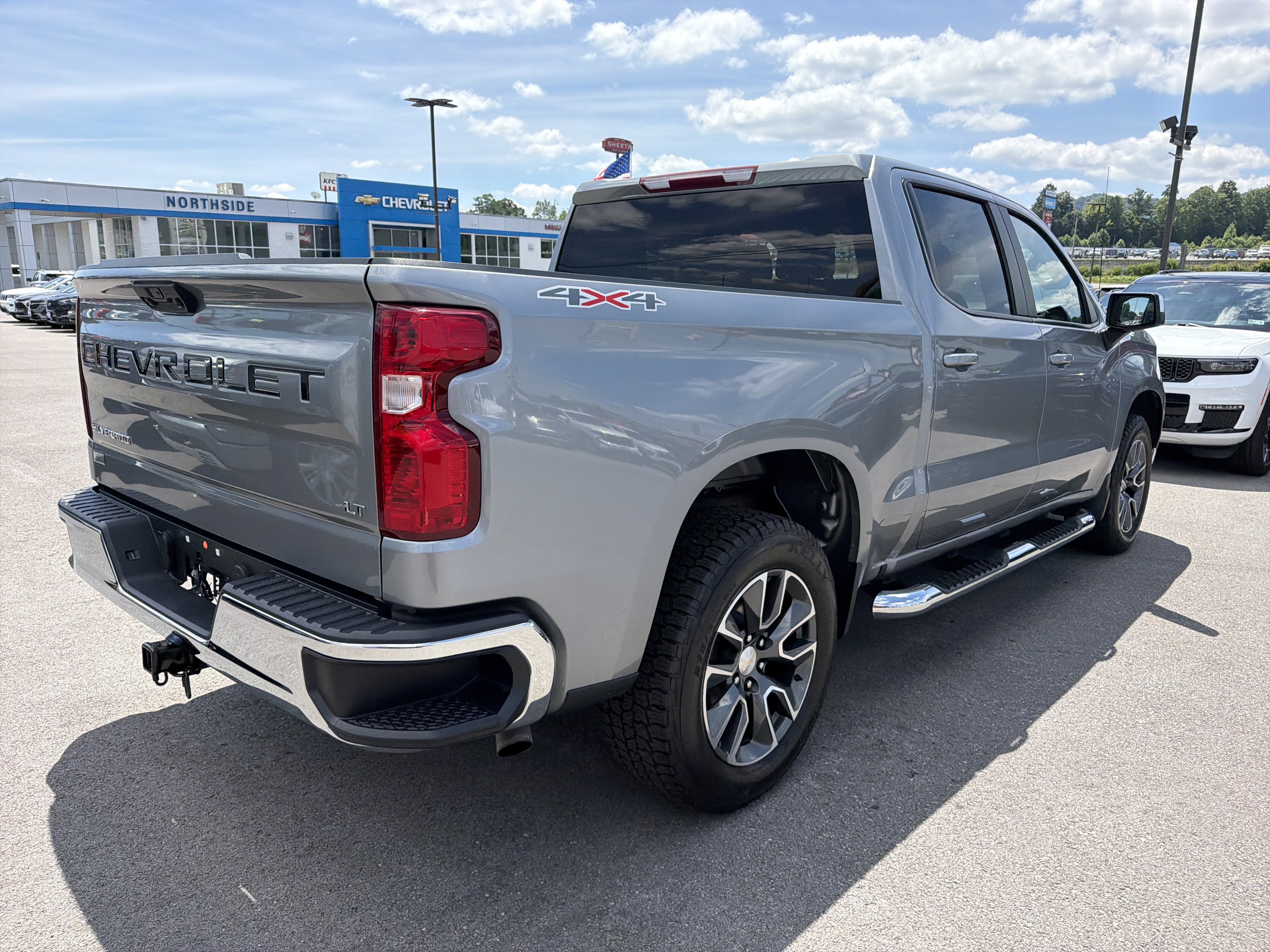 2023 Chevrolet Silverado 1500 LT (2FL)