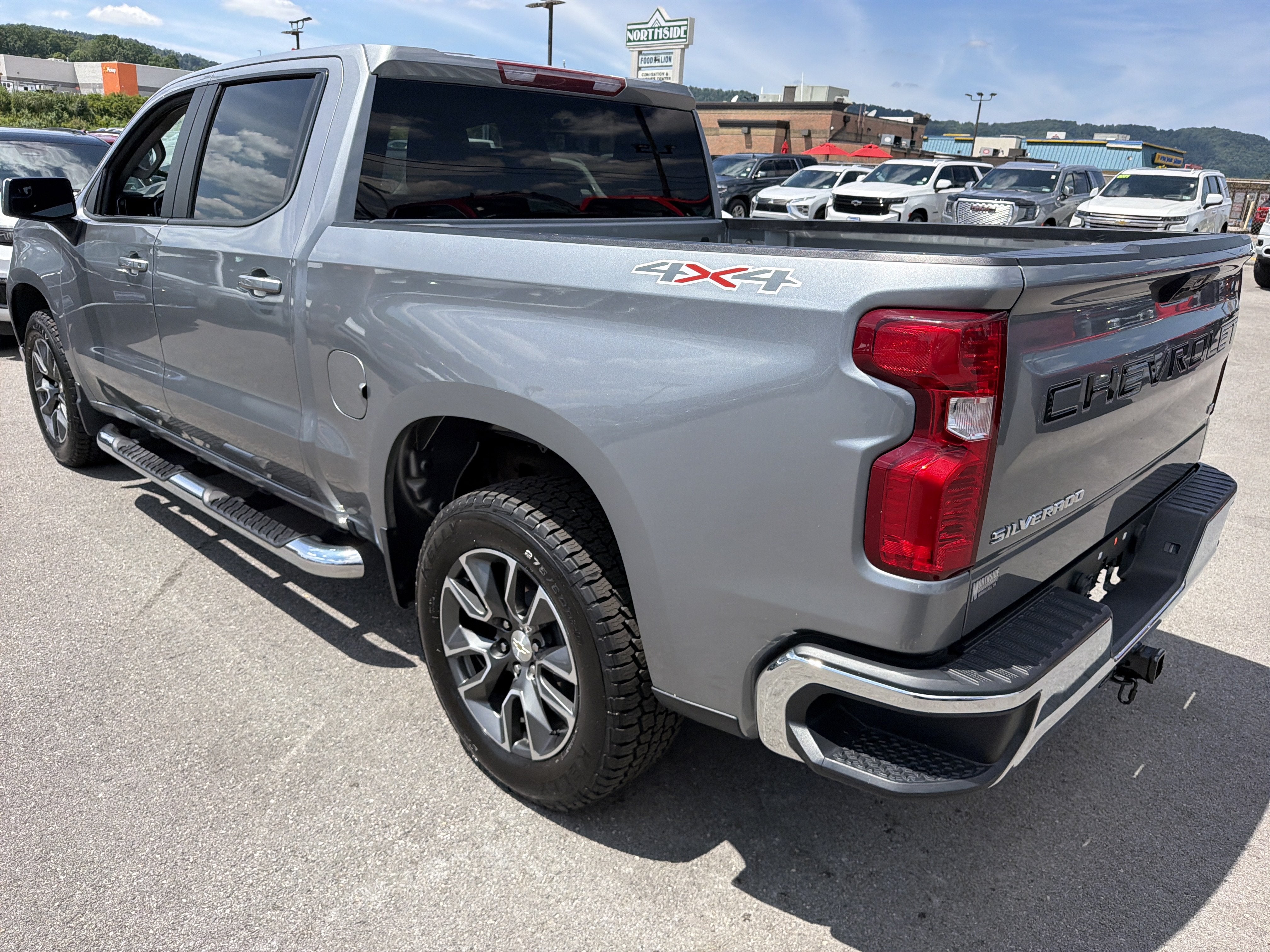 2023 Chevrolet Silverado 1500 LT (2FL)