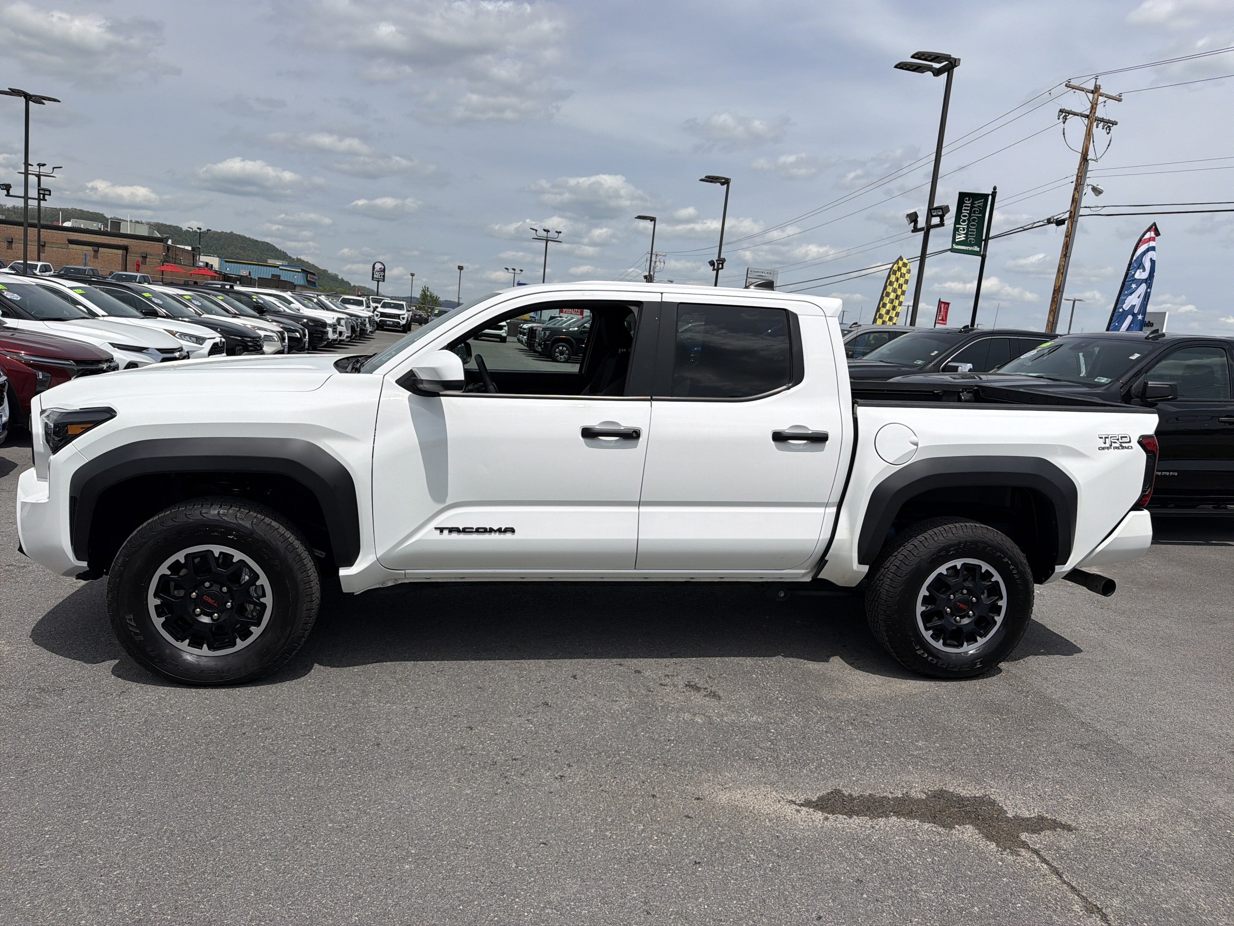 2025 Toyota Tacoma 4WD SR