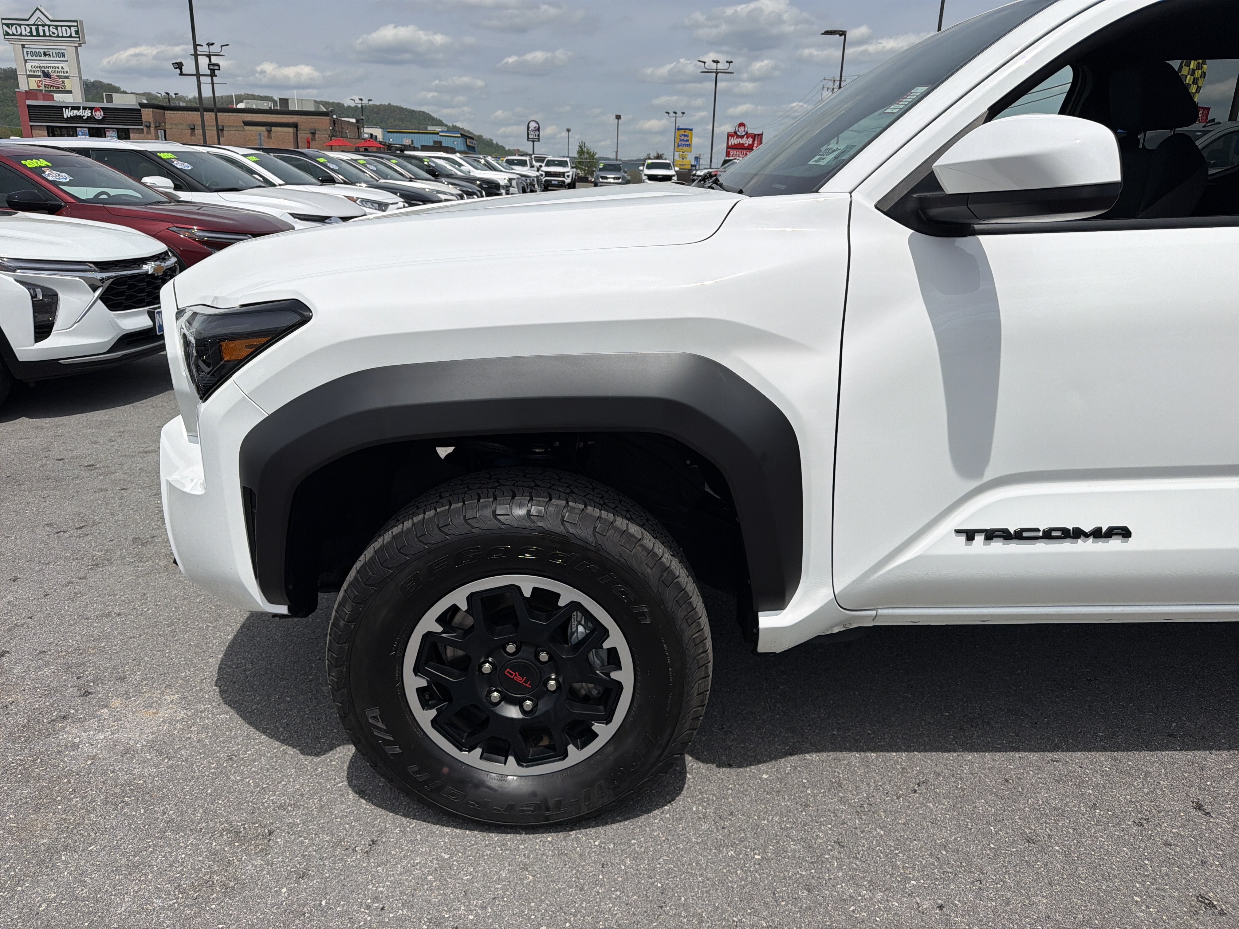2025 Toyota Tacoma 4WD SR