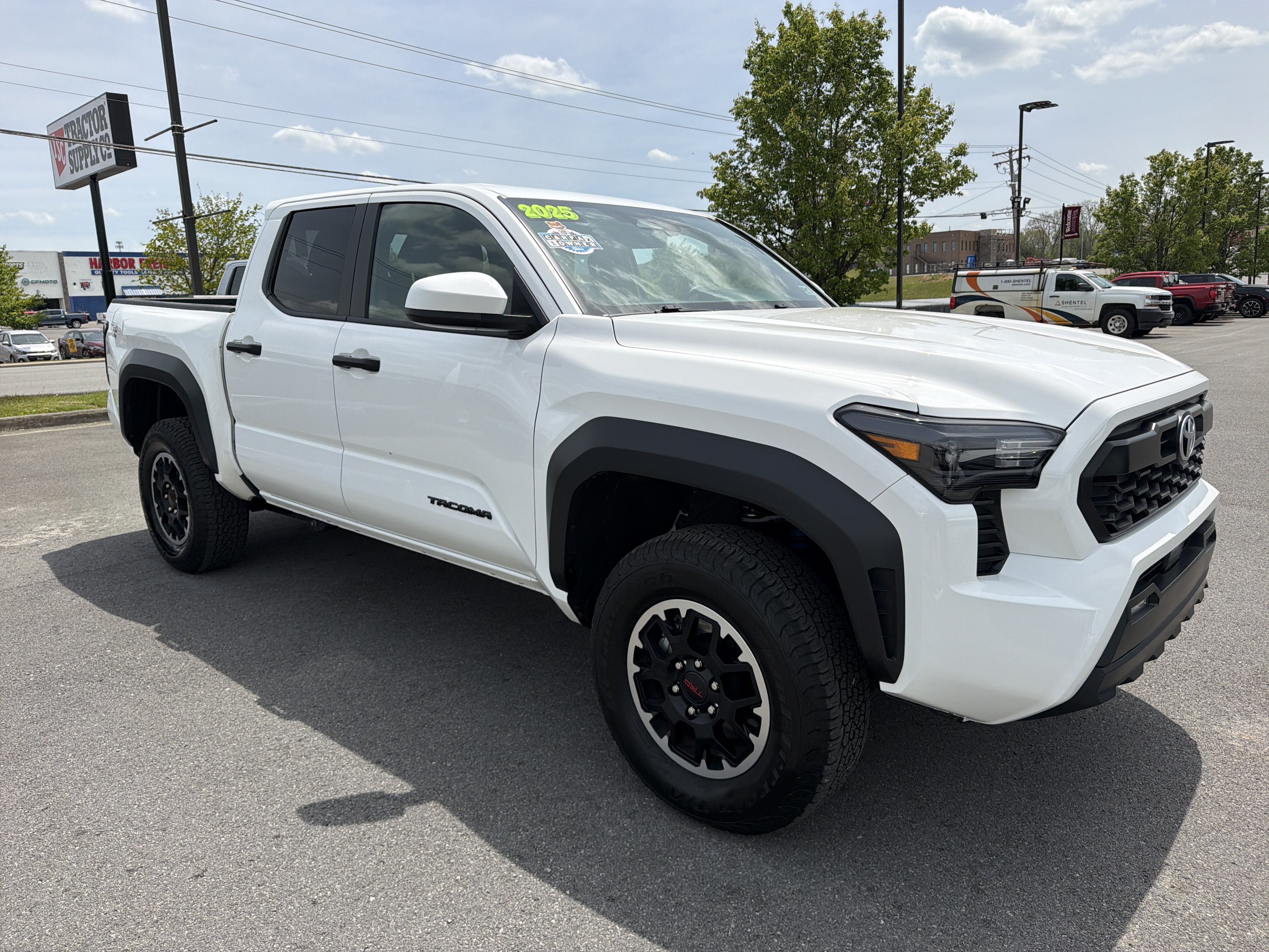 2025 Toyota Tacoma 4WD SR