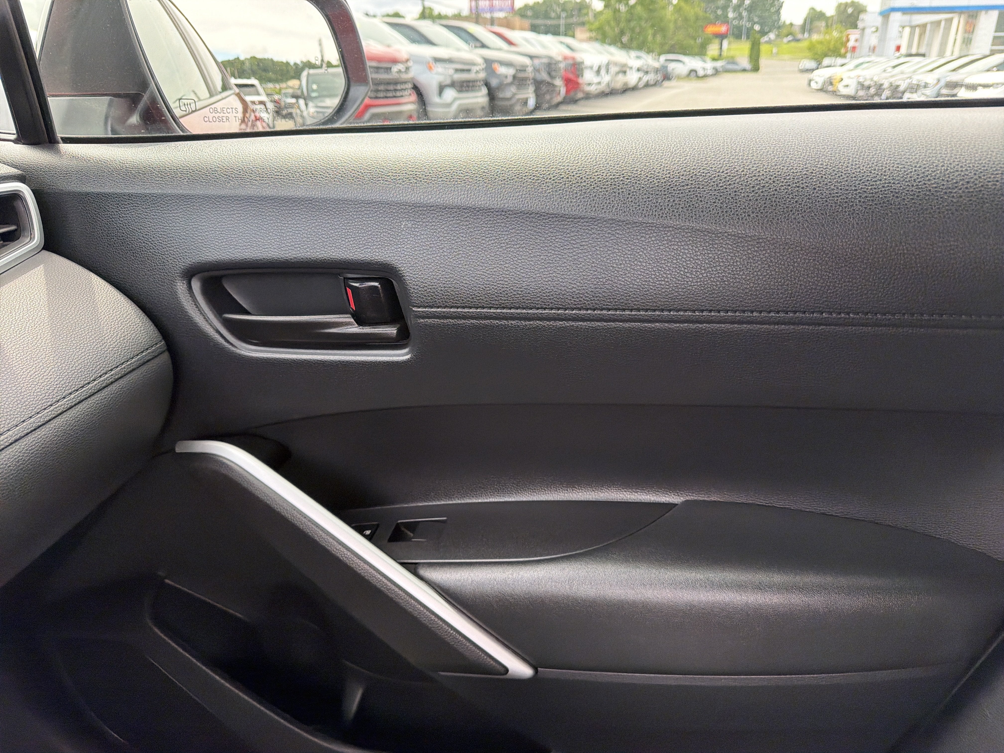 2025 Toyota Corolla Cross LE