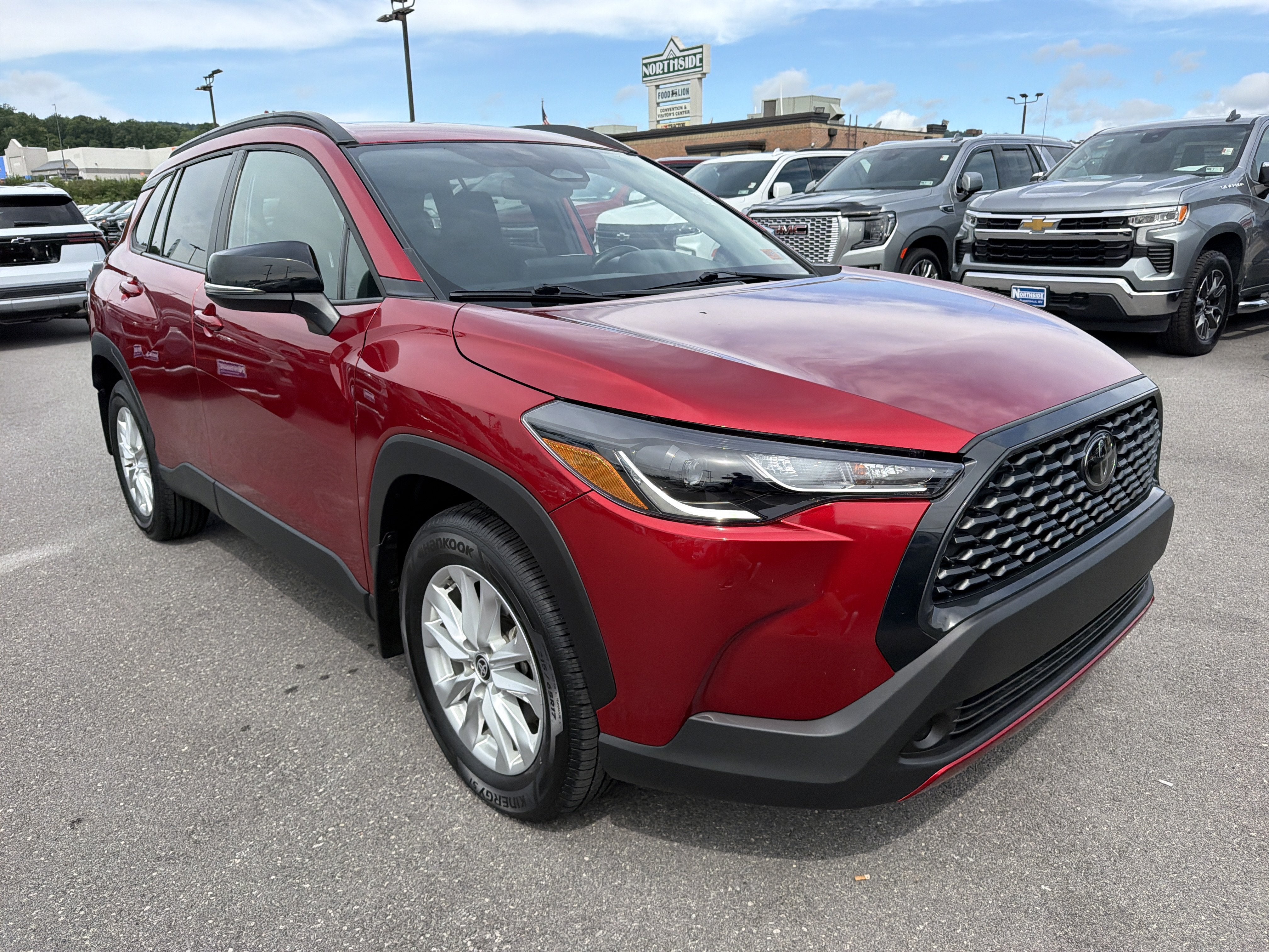 2025 Toyota Corolla Cross LE