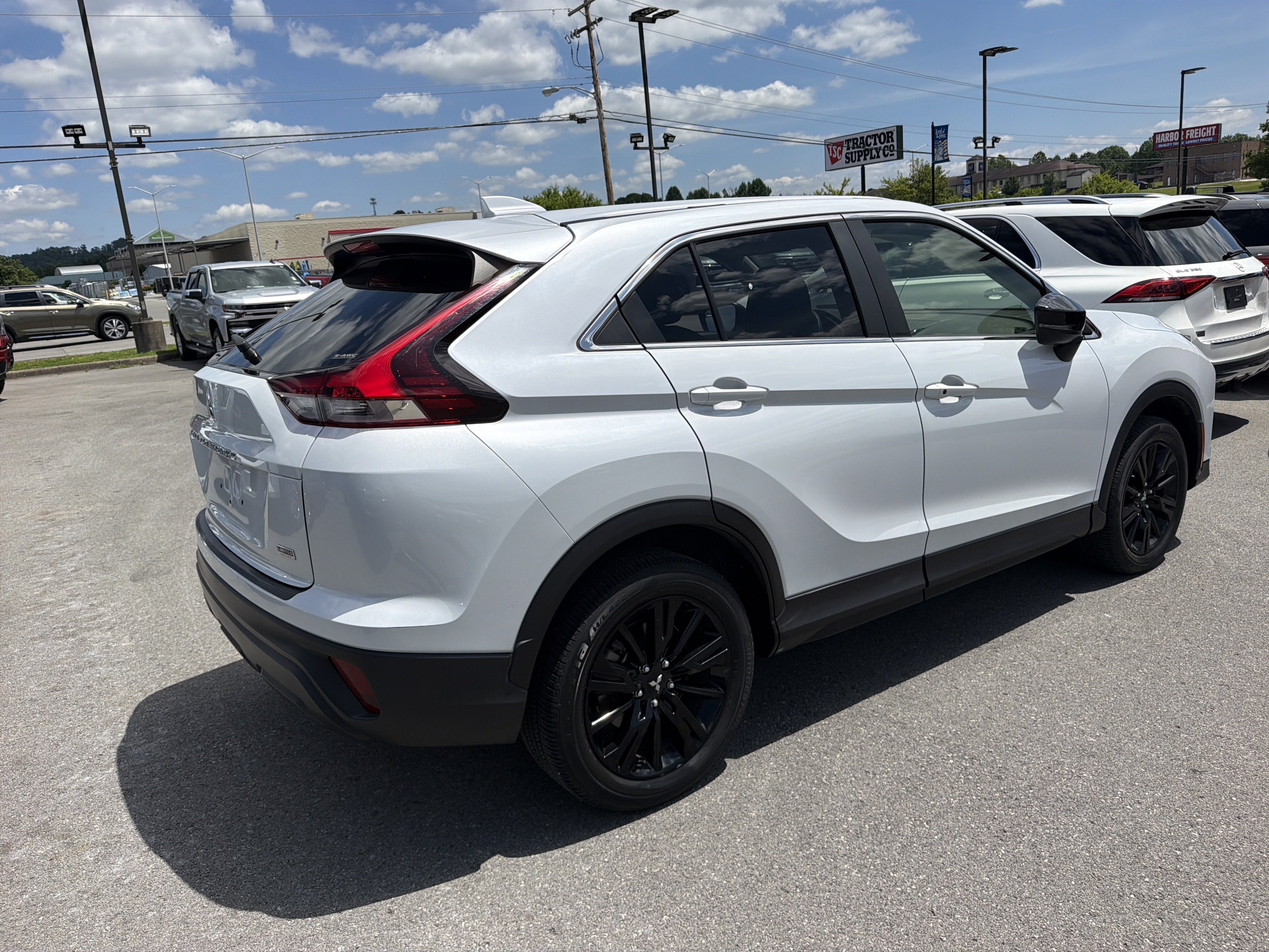 2024 Mitsubishi Eclipse Cross LE