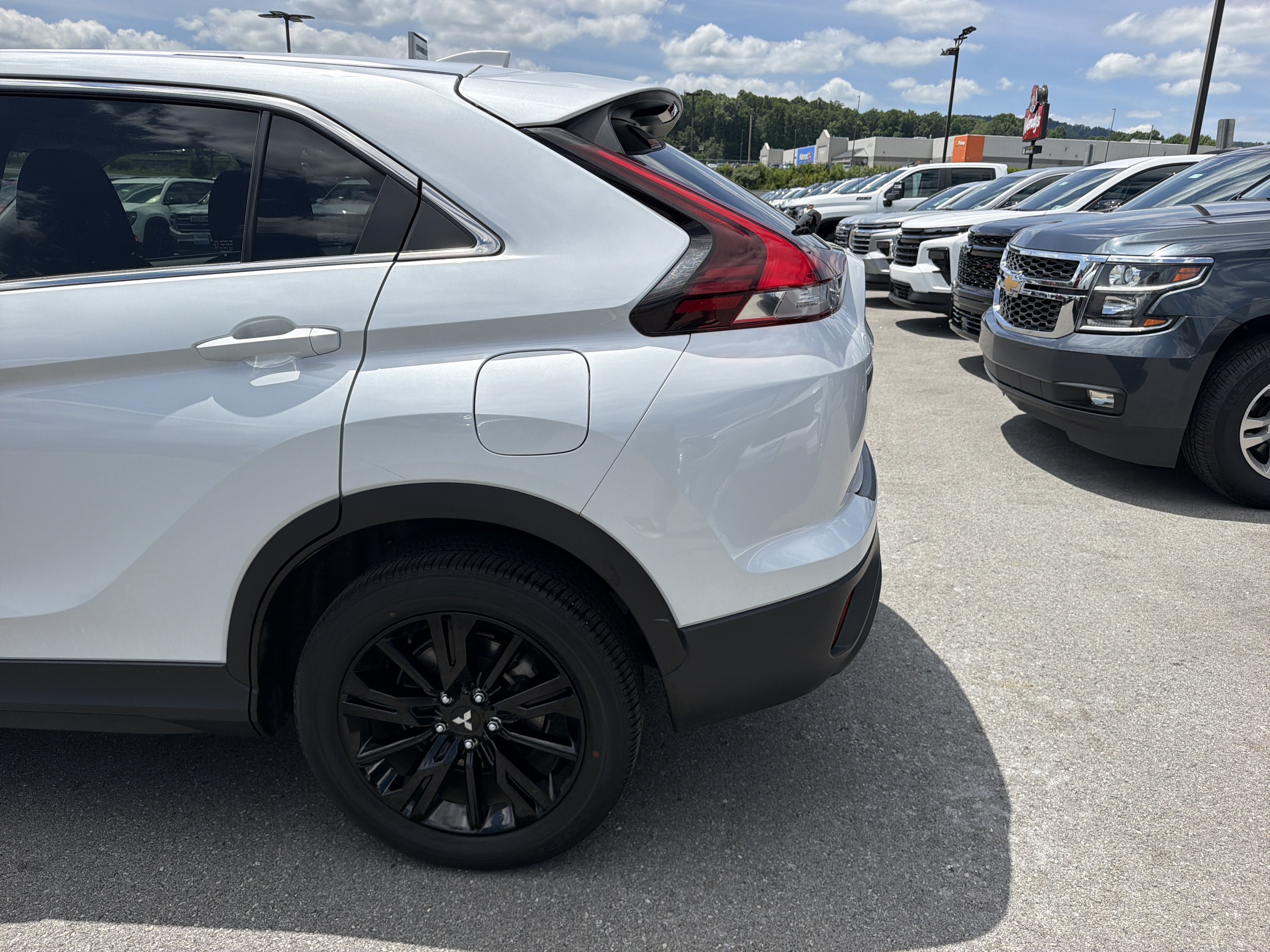 2024 Mitsubishi Eclipse Cross LE