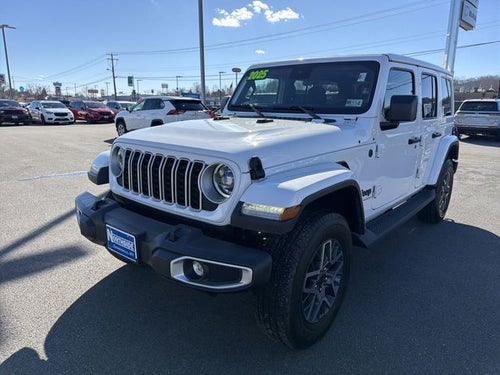 2025 Jeep Wrangler Sahara