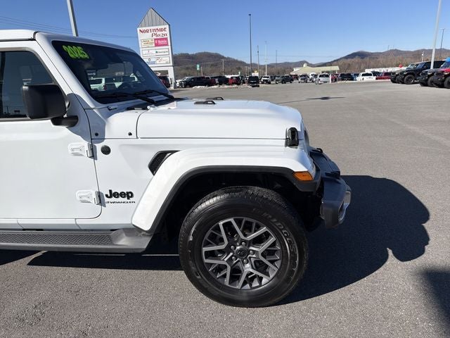 2025 Jeep Wrangler Sahara