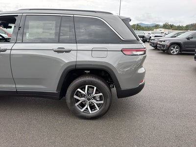 2027 Jeep Grand Cherokee Laredo X
