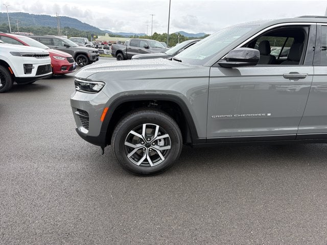 2027 Jeep Grand Cherokee Laredo X
