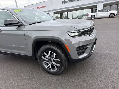 2027 Jeep Grand Cherokee Laredo X