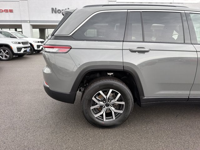 2027 Jeep Grand Cherokee Laredo X