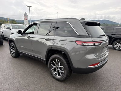 2027 Jeep Grand Cherokee Laredo X