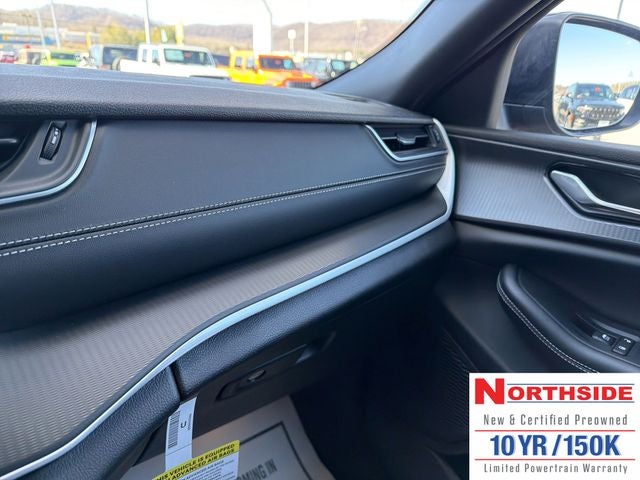 2026 Jeep Grand Cherokee GRAND CHEROKEE LAREDO X 4X4