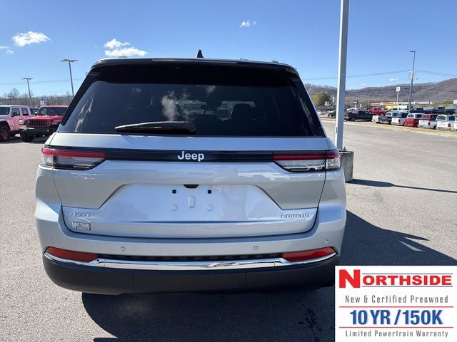 2026 Jeep Grand Cherokee GRAND CHEROKEE LAREDO X 4X4