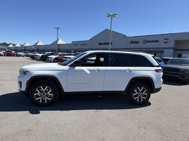 2027 Jeep Grand Cherokee Laredo X