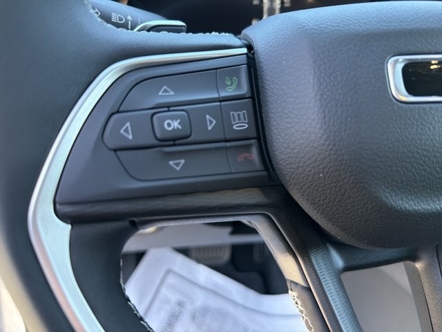 2027 Jeep Grand Cherokee Laredo X