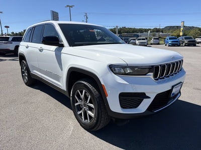 2027 Jeep Grand Cherokee Laredo X
