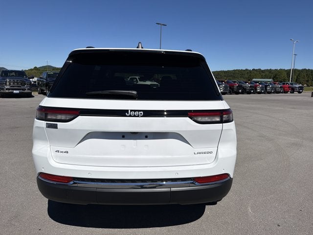 2027 Jeep Grand Cherokee Laredo X