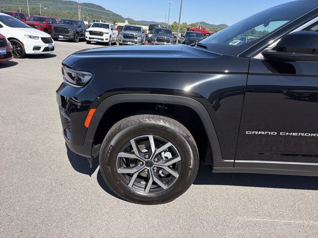 2027 Jeep Grand Cherokee Laredo X