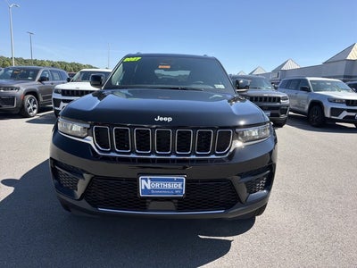 2027 Jeep Grand Cherokee Laredo X