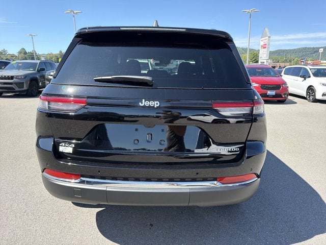 2027 Jeep Grand Cherokee Laredo X
