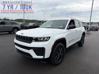 2027 Jeep Grand Cherokee Laredo Altitude