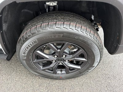 2027 Jeep Grand Cherokee Laredo Altitude