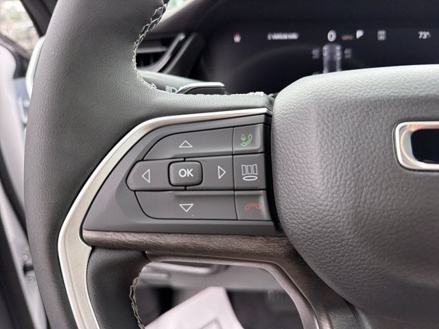 2027 Jeep Grand Cherokee Laredo Altitude