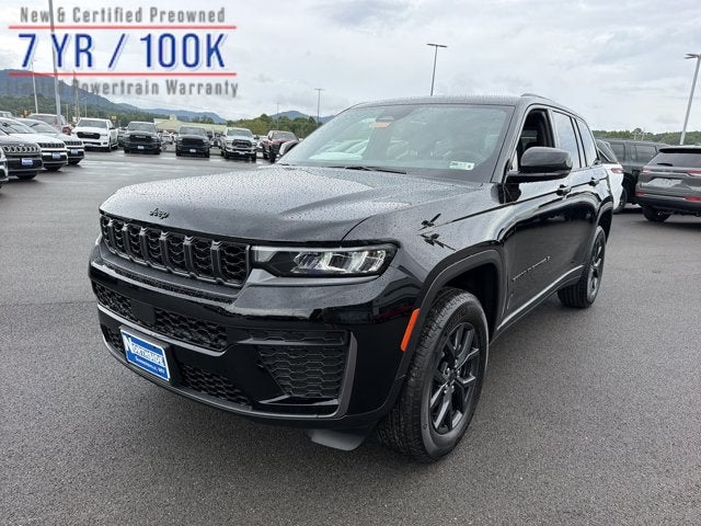2027 Jeep Grand Cherokee Laredo Altitude