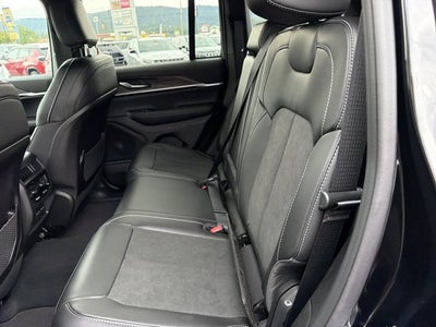 2027 Jeep Grand Cherokee Laredo Altitude