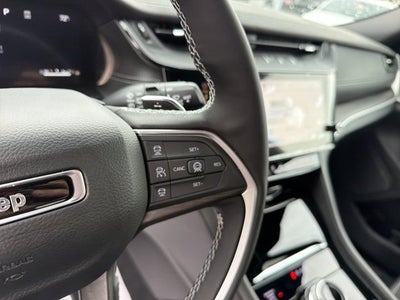 2027 Jeep Grand Cherokee Laredo Altitude