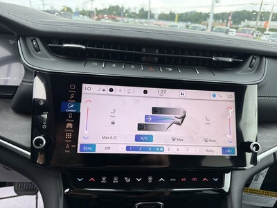 2027 Jeep Grand Cherokee Laredo Altitude