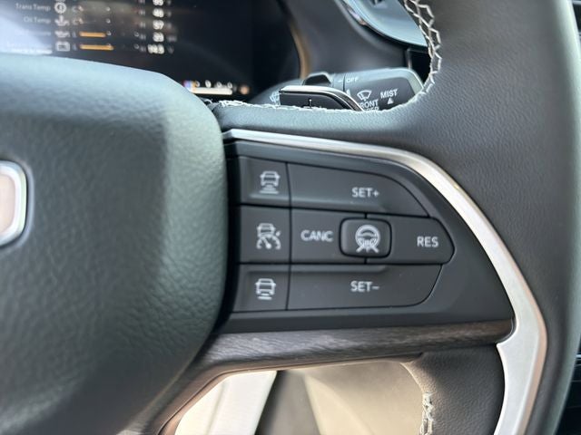 2026 Jeep Grand Cherokee Laredo Altitude
