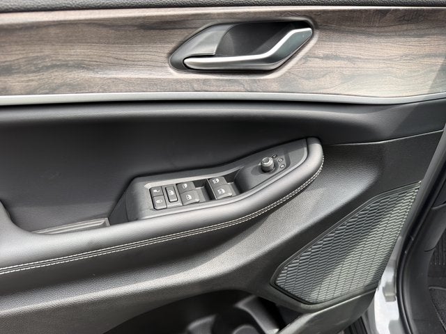 2027 Jeep Grand Cherokee Laredo Altitude