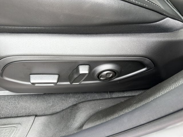 2027 Jeep Grand Cherokee Laredo Altitude