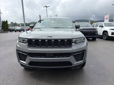 2027 Jeep Grand Cherokee Laredo Altitude